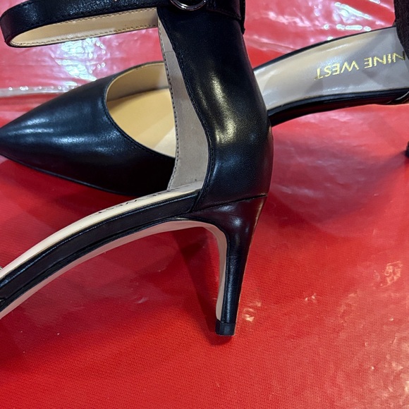 Nine West Black Pointed Toe Heels - Picture 3 of 4